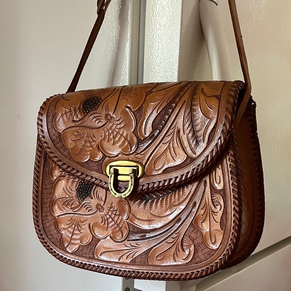 Brown Tooled Leather Shoulder Bag Floral Handbag Vintage Purse Carved Artisan - Picture 1 of 12